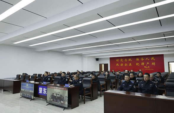 �ؖ|�й����ֶ�S�l����ץУ�@��ȫ����߅���� ����ƽ��У�@����